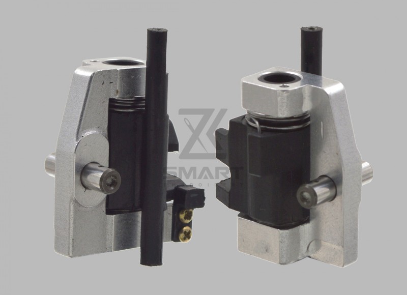 Mótar Snáthaid Mótar Tionól cómhalartach le haghaidh meaisíní bróidnéireachta Páirteanna spártha A01M04